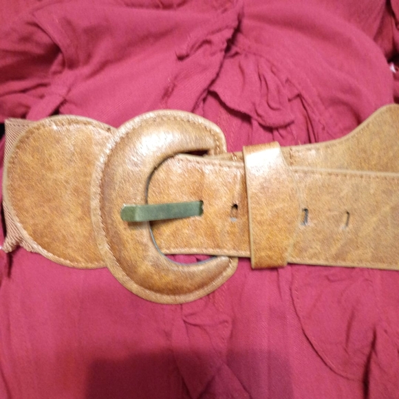 Picky Girl - Elegant Red Ruffled One Button Tunic - size large - Picture 5 of 8